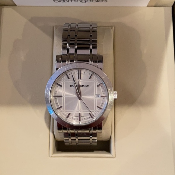 100% Authentic Burberry Men’s Watch with Box